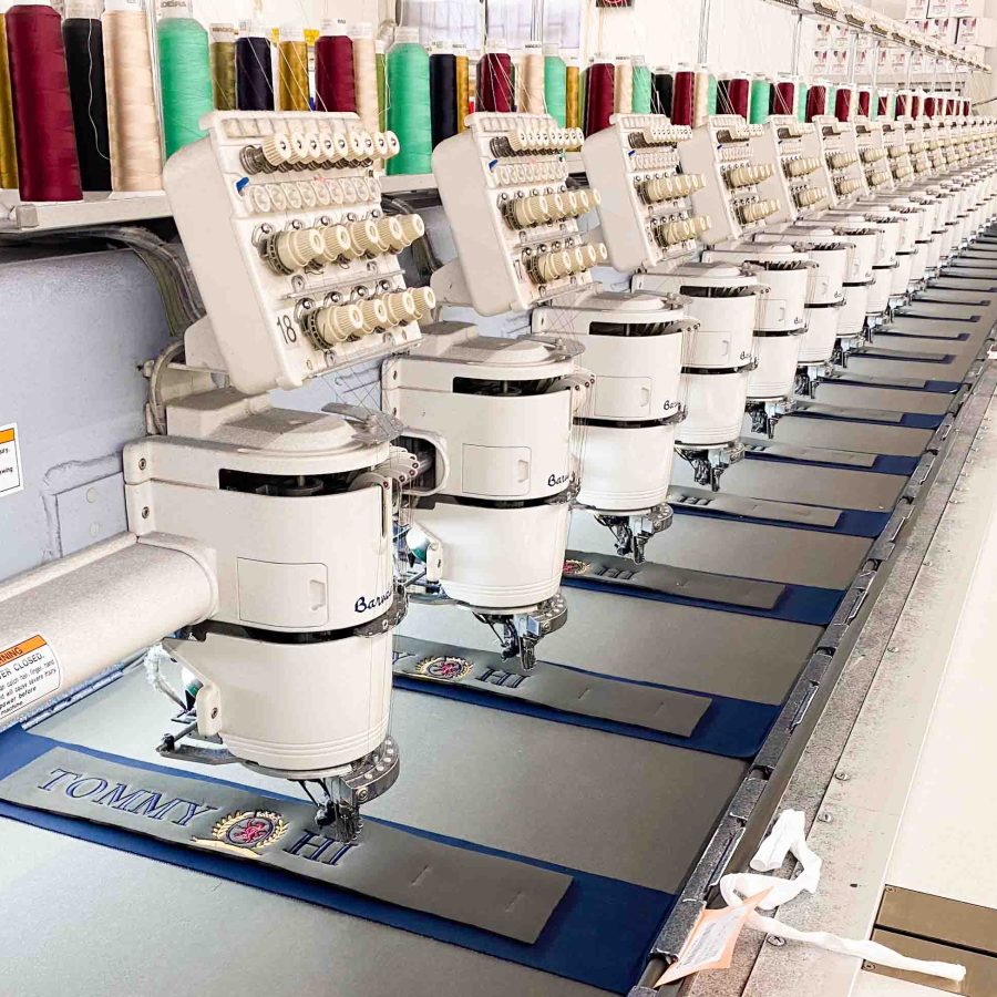 Kleidung besticken lassen - Textilien & Merchandise Produktion und Veredelung von Firmenbekleidung und Arbeitskleidung - Baloobrands